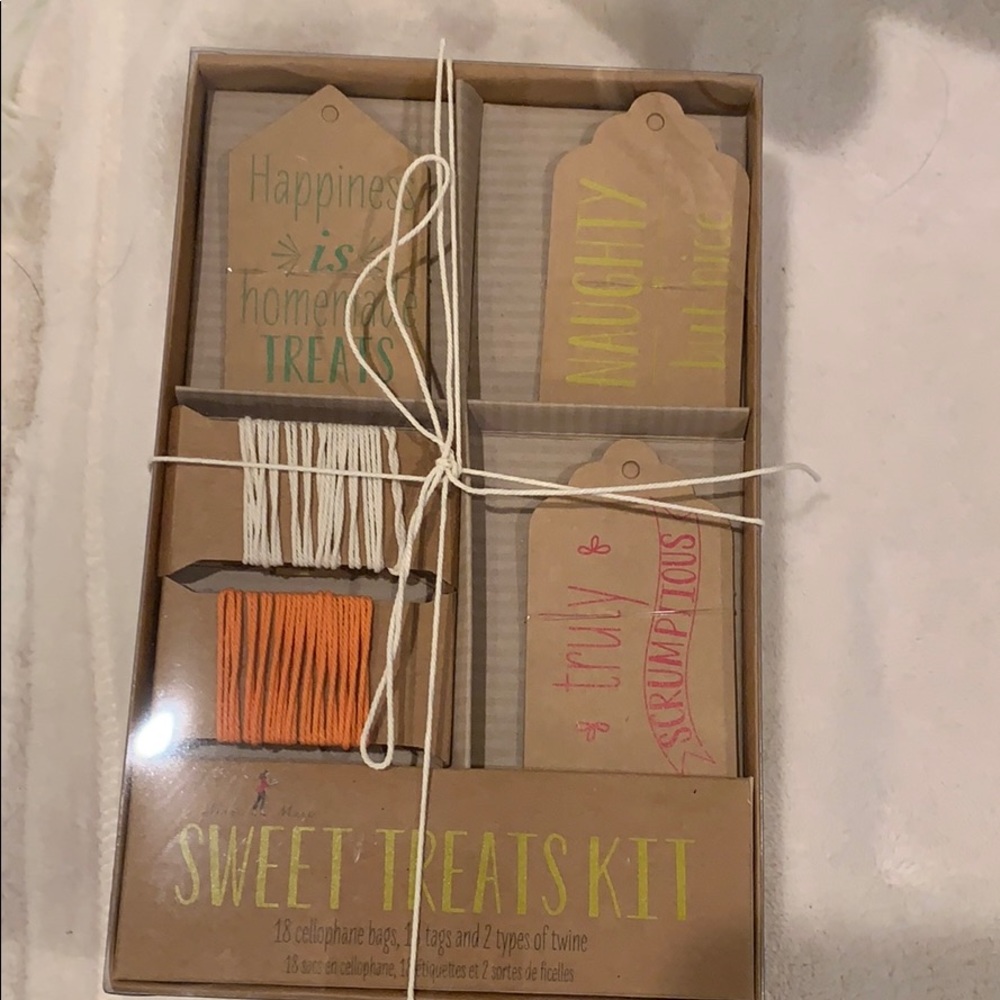 Gift bag kit